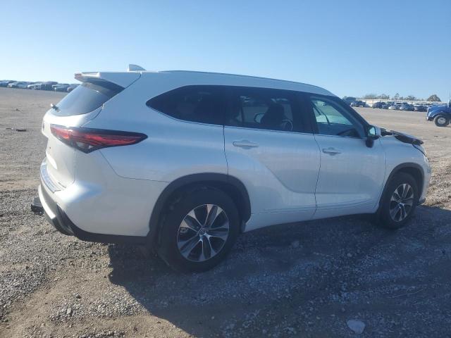 5TDKDRBH4PS023437 - 2023 TOYOTA HIGHLANDER L WHITE photo 3