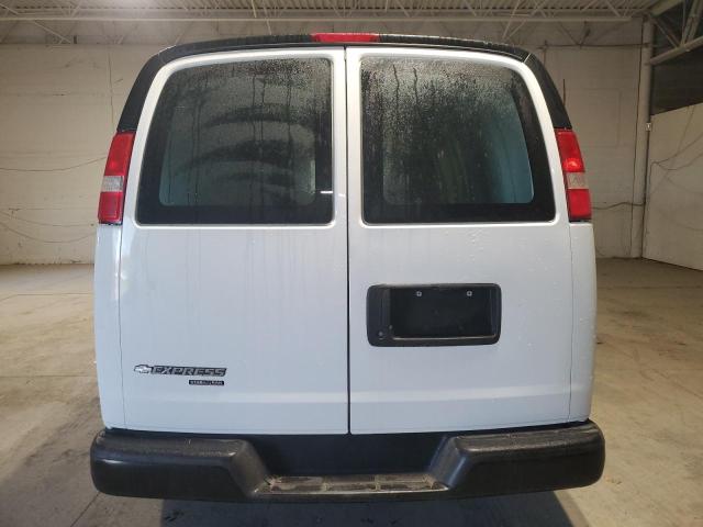 1GCWGAFF9G1121492 - 2016 CHEVROLET EXPRESS G2 WHITE photo 6