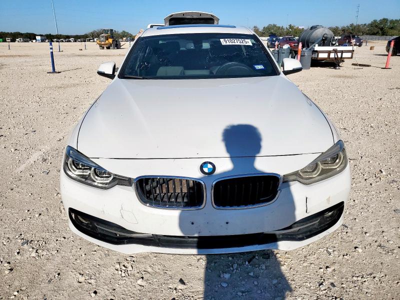 WBA8D9G58JNU67682 - 2018 BMW 330 XI WHITE photo 5