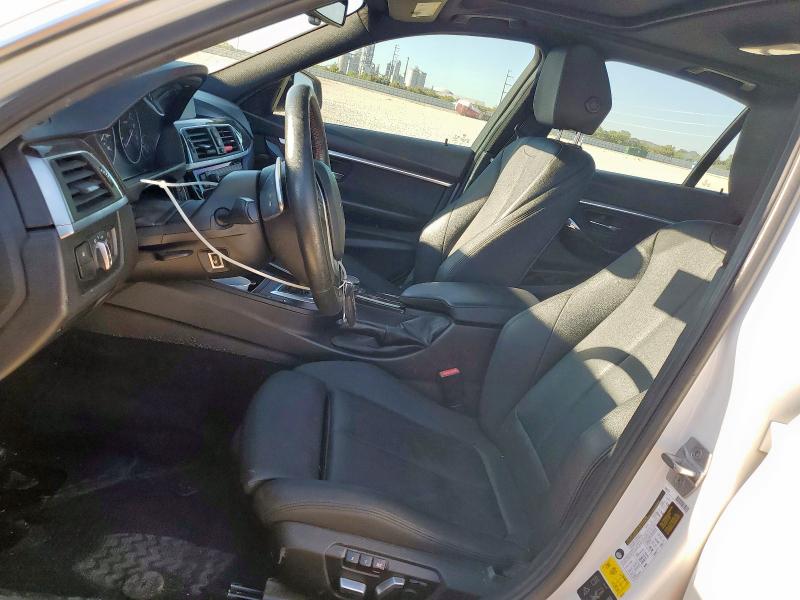 WBA8D9G58JNU67682 - 2018 BMW 330 XI WHITE photo 7