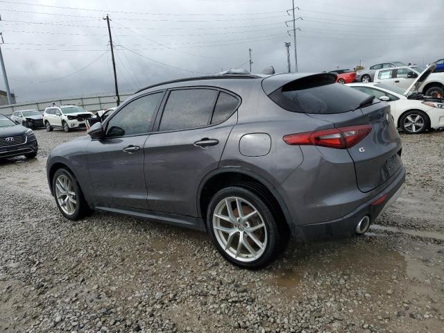 ZASFAKNN8J7B65799 - 2018 ALFA ROMEO STELVIO TI SPORT GRAY photo 2