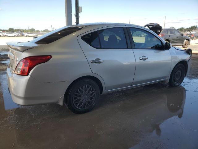 3N1CN7AP6GL873867 - 2016 NISSAN VERSA S 银色 照片 3