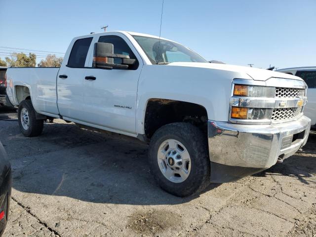 2GC2KREG1K1193182 - 2019 CHEVROLET SILVERADO K2500 HEAVY DUTY WHITE photo 4