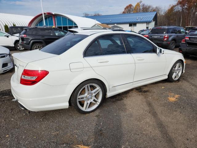 WDDGF8BB3CR236495 - 2012 MERCEDES-BENZ C 300 4MATIC WHITE photo 3