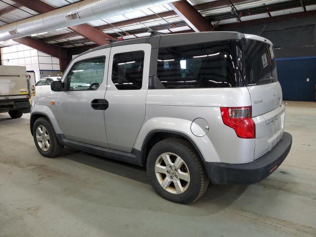 5J6YH2H77BL001392 - 2011 HONDA ELEMENT EX 银色 照片 2