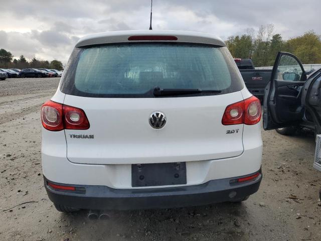 WVGAV75N09W517792 - 2009 VOLKSWAGEN TIGUAN S WHITE photo 6