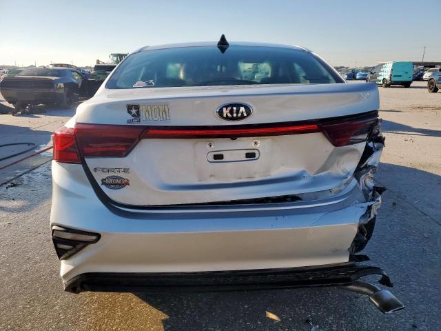 3KPF24ADXKE120086 - 2019 KIA FORTE FE SILVER photo 6