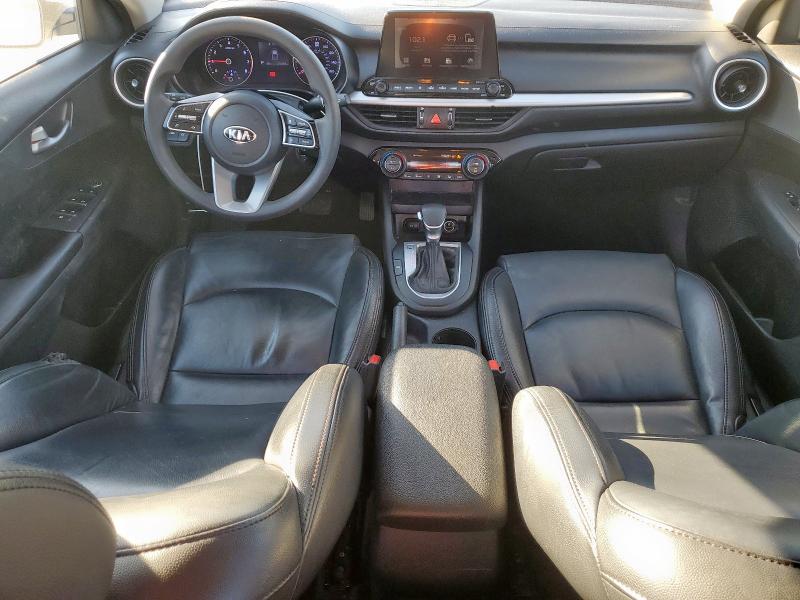 3KPF24ADXKE120086 - 2019 KIA FORTE FE SILVER photo 8