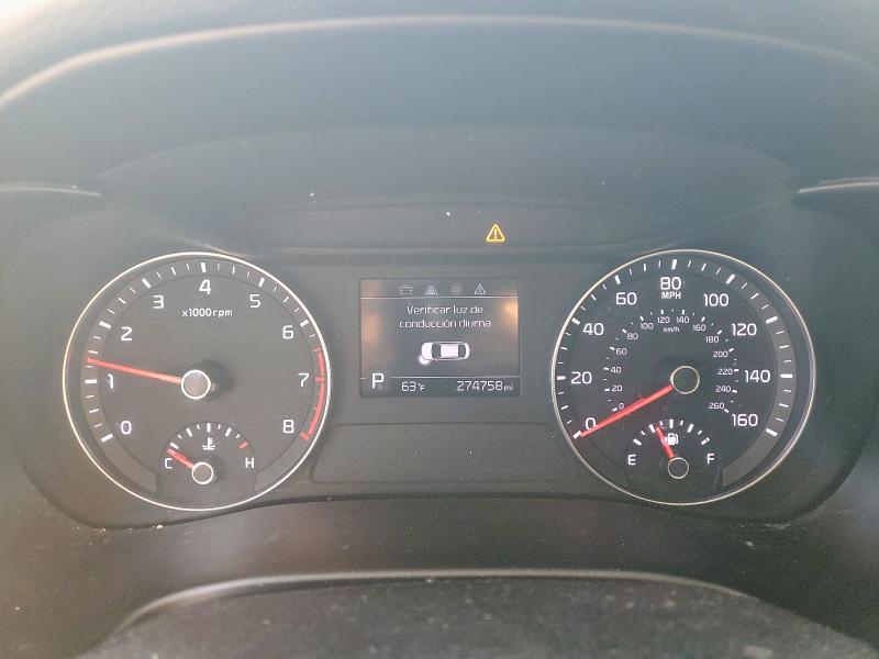 3KPF24ADXKE120086 - 2019 KIA FORTE FE SILVER photo 9