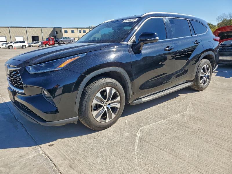 2021 TOYOTA HIGHLANDER XLE, 