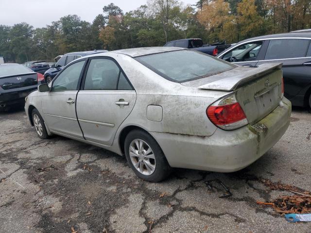 4T1BF32K75U597778 - 2005 TOYOTA CAMRY LE GRAY photo 2