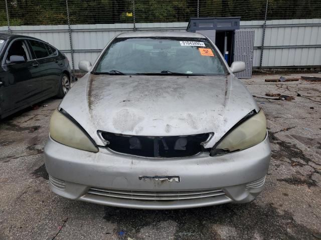 4T1BF32K75U597778 - 2005 TOYOTA CAMRY LE GRAY photo 5