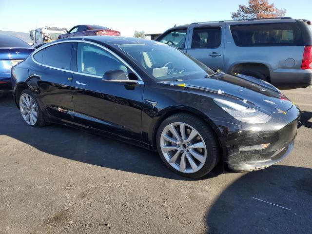 5YJ3E1EA2LF633627 - 2020 TESLA MODEL 3 BLACK photo 4