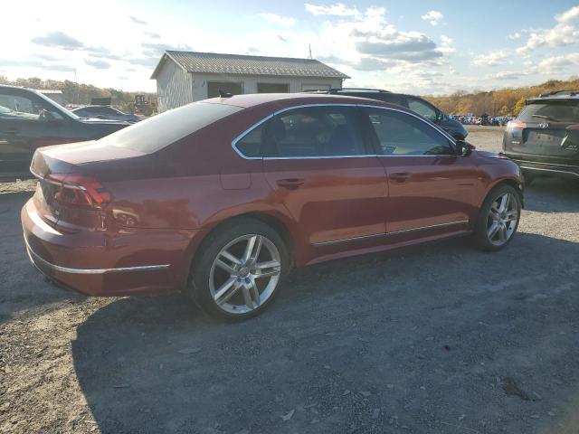 1VWDT7A3XHC052060 - 2017 VOLKSWAGEN PASSAT R-LINE Rouge photo 3