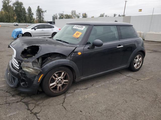 2011 MINI COOPER, 