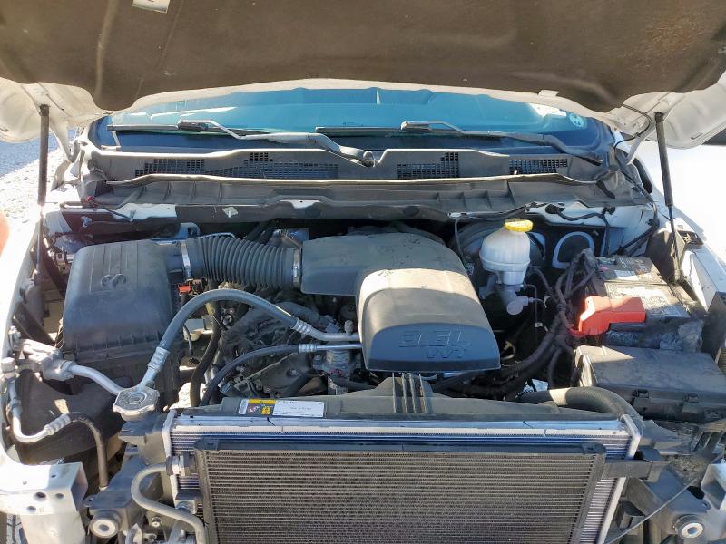 1C6RR6FG4JS261780 - 2018 RAM 1500 ST Biały zdjęcie 11