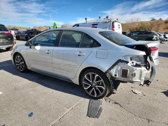 JTDS4MCE8N3502496 - 2022 TOYOTA COROLLA SE SILVER photo 2