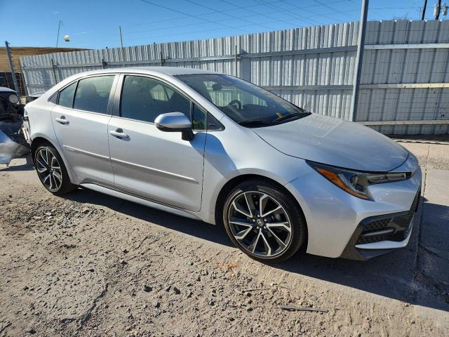 JTDS4MCE8N3502496 - 2022 TOYOTA COROLLA SE SILVER photo 4