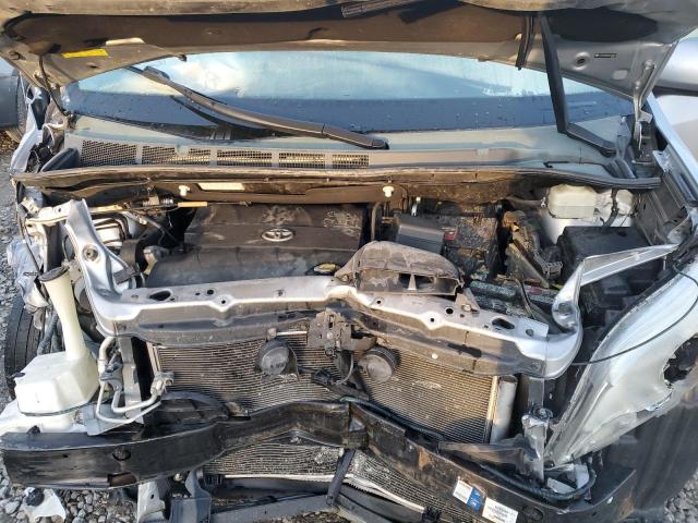 5TDYK3DC0DS334972 - 2013 TOYOTA SIENNA XLE SILVER photo 12