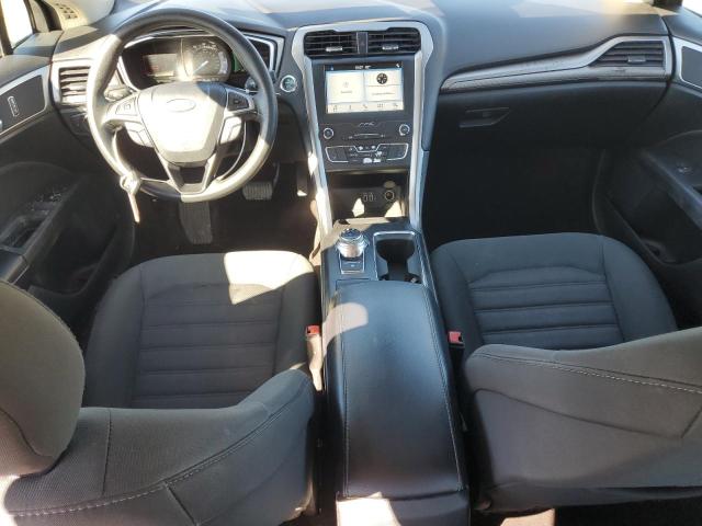 3FA6P0H72KR190304 - 2019 FORD FUSION SE Argent photo 8