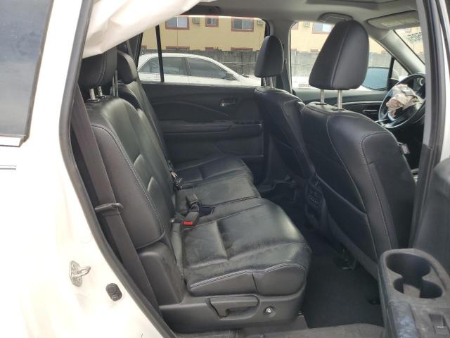 5FNYF5H57JB005925 - 2018 HONDA PILOT EXL Biały zdjęcie 11