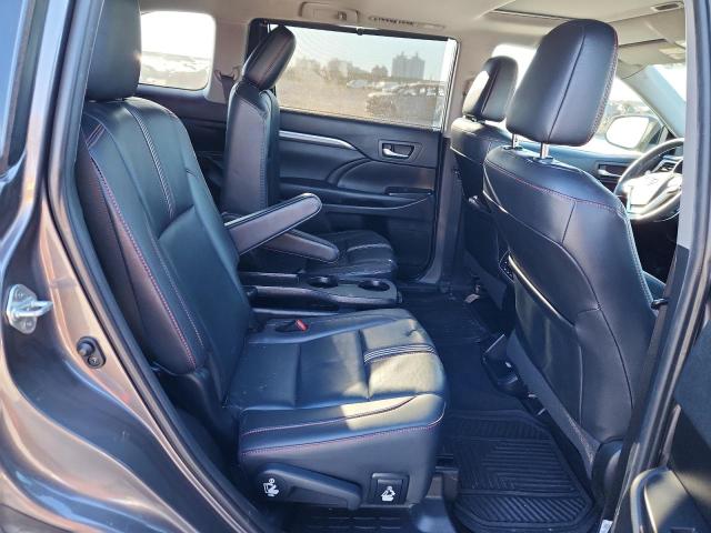 5TDKZRFH2KS326091 - 2019 TOYOTA HIGHLANDER SE 灰色 照片 11
