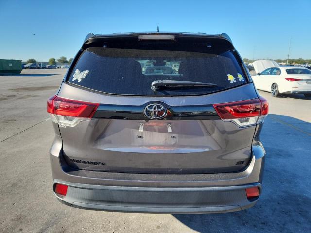 5TDKZRFH2KS326091 - 2019 TOYOTA HIGHLANDER SE 灰色 照片 6