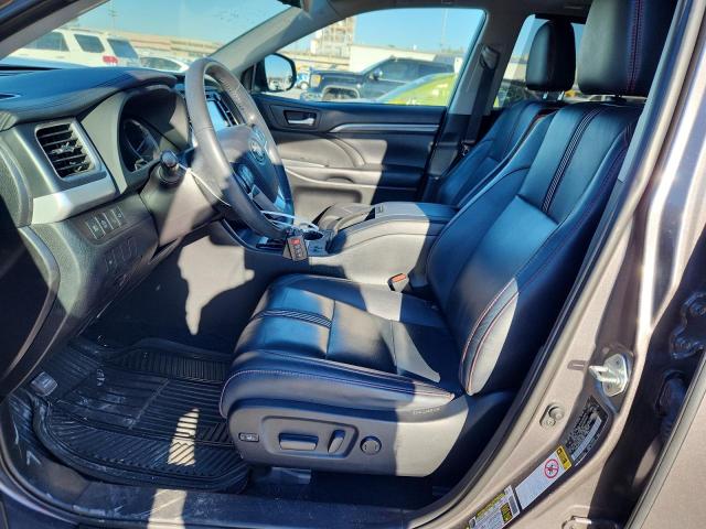 5TDKZRFH2KS326091 - 2019 TOYOTA HIGHLANDER SE 灰色 照片 7