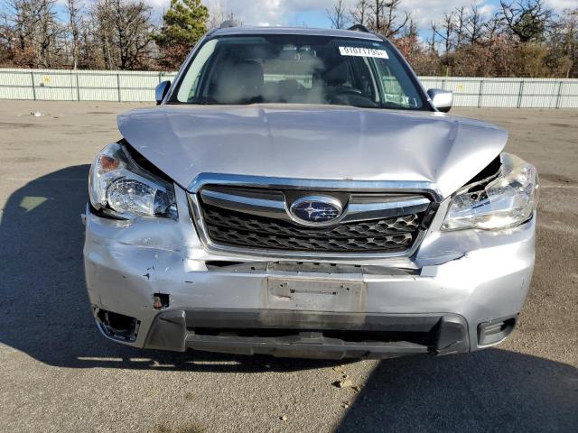 JF2SJADC3GH415746 - 2016 SUBARU FORESTER 2.5I PREMIUM SILVER photo 5