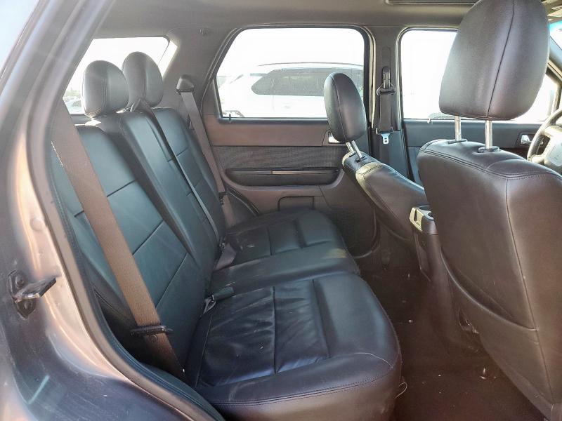 1FMCU9EG5BKA18587 - 2011 FORD ESCAPE LIMITED GRAY photo 11