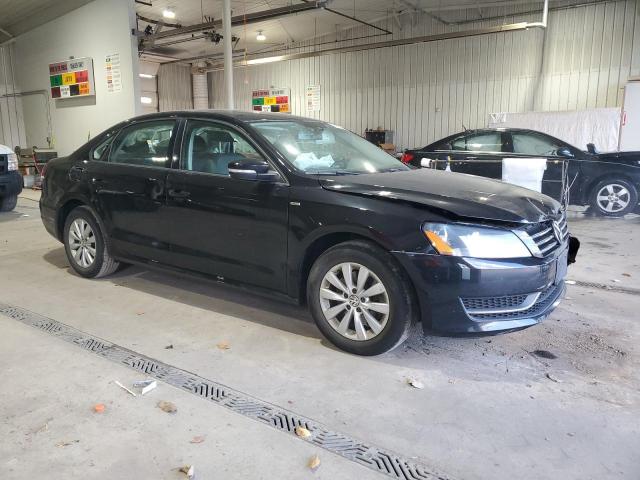 1VWAT7A34FC006871 - 2015 VOLKSWAGEN PASSAT S Schwarz Foto 4