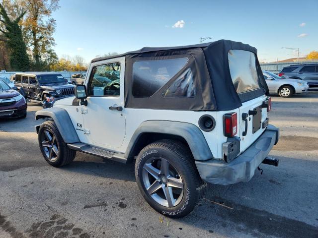 1J4FA24189L709951 - 2009 JEEP WRANGLER X WHITE photo 2