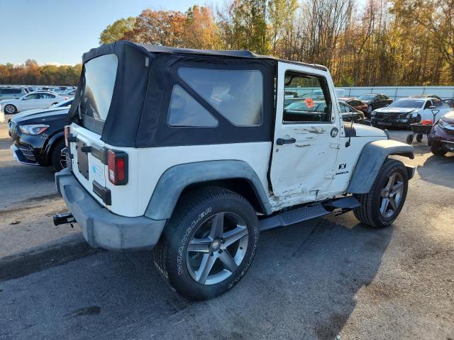 1J4FA24189L709951 - 2009 JEEP WRANGLER X WHITE photo 3