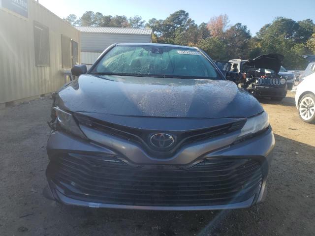 4T1C11AK8LU986385 - 2020 TOYOTA CAMRY LE GRAY photo 5
