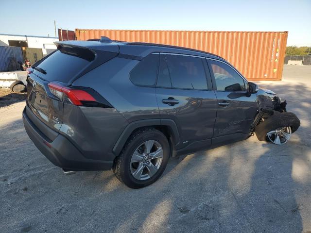 4T3RWRFV9NU064408 - 2022 TOYOTA RAV4 XLE GRAY photo 3
