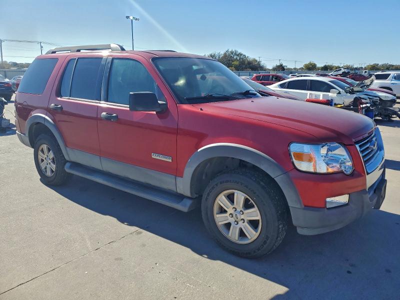 1FMEU73E16UB45166 - 2006 FORD EXPLORER XLT RED photo 4