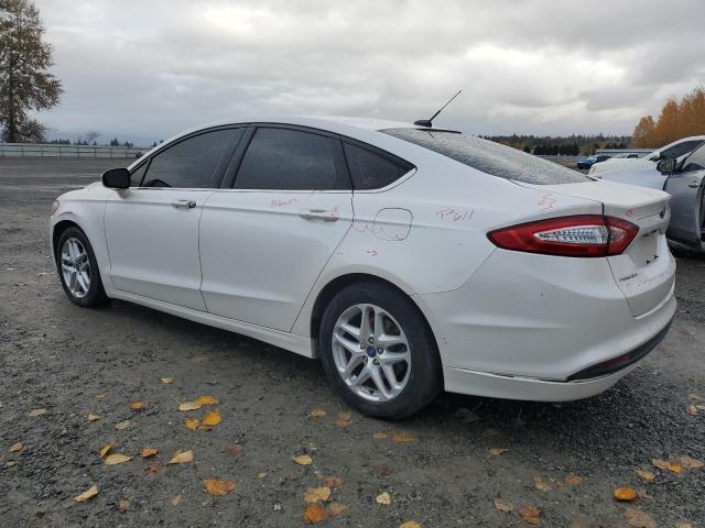 1FA6P0H79F5113440 - 2015 FORD FUSION SE თეთრი ფოტო 2