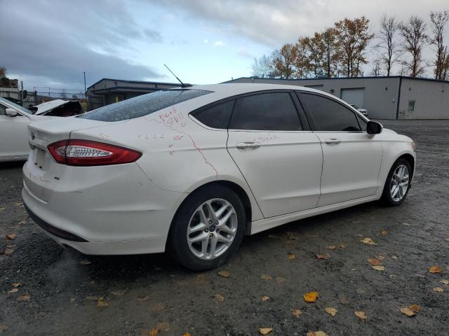 1FA6P0H79F5113440 - 2015 FORD FUSION SE თეთრი ფოტო 3