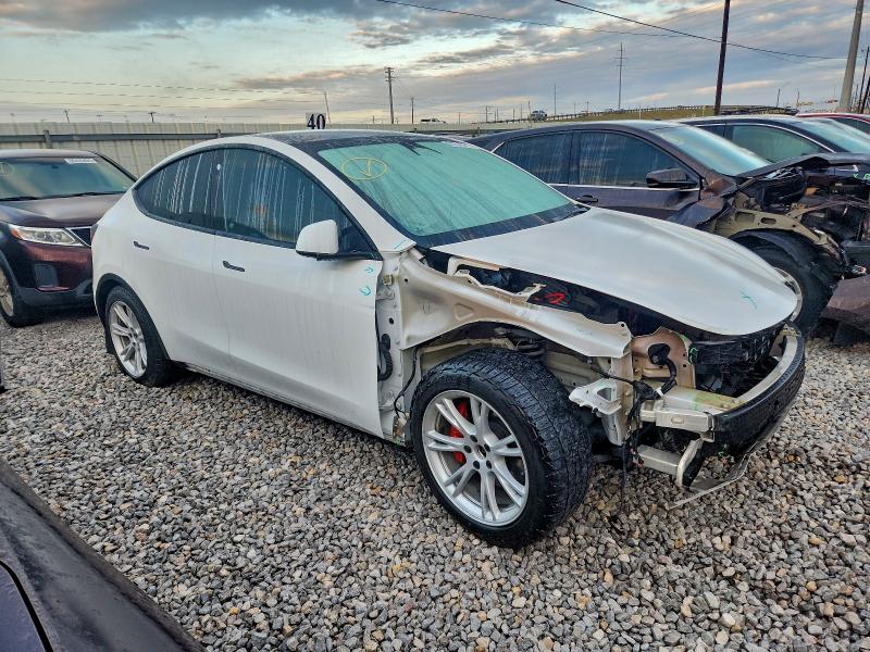 7SAYGDEF2NF341348 - 2022 TESLA MODEL Y WHITE photo 4