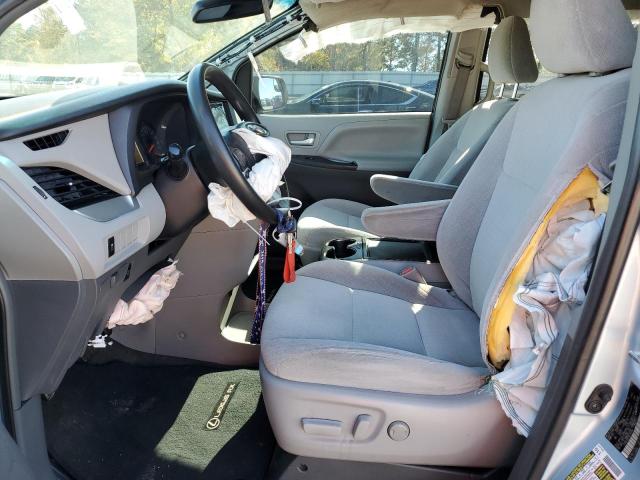 5TDKK3DC3GS739086 - 2016 TOYOTA SIENNA LE BLUE photo 7