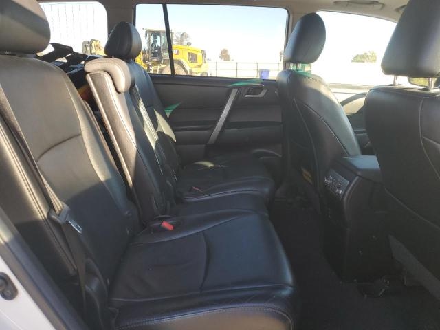 5TDBK3EH4BS064321 - 2011 TOYOTA HIGHLANDER BASE თეთრი ფოტო 11