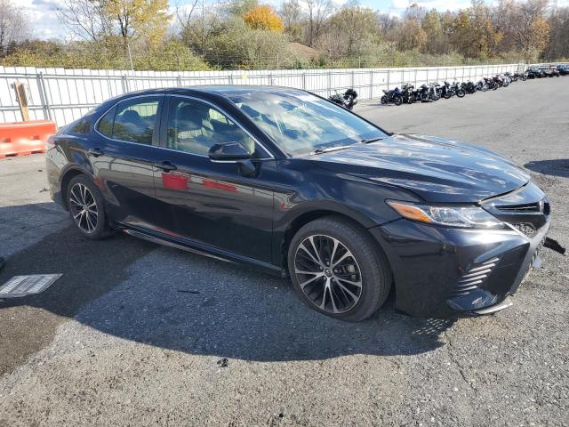 JTNB11HK1J3052069 - 2018 TOYOTA CAMRY L BLACK photo 4