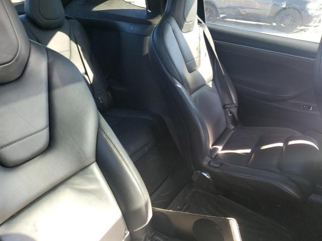 5YJXCBE2XHF056830 - 2017 TESLA MODEL X ნაცრისფერი ფოტო 10