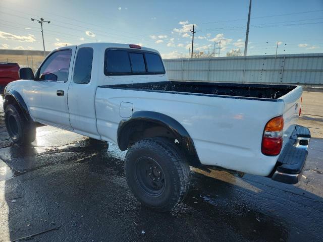 5TEWN72NX1Z736765 - 2001 TOYOTA TACOMA XTRACAB თეთრი ფოტო 2