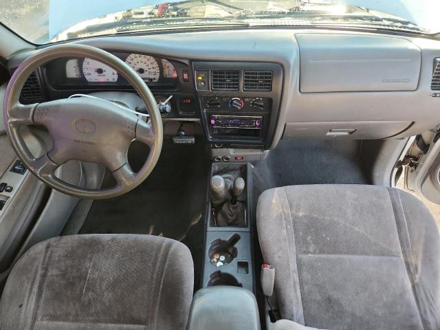 5TEWN72NX1Z736765 - 2001 TOYOTA TACOMA XTRACAB თეთრი ფოტო 8