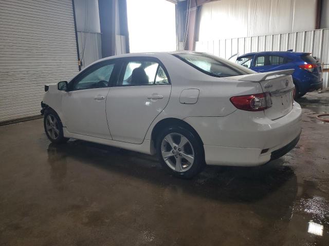5YFBU4EE0DP121275 - 2013 TOYOTA COROLLA BASE თეთრი ფოტო 2