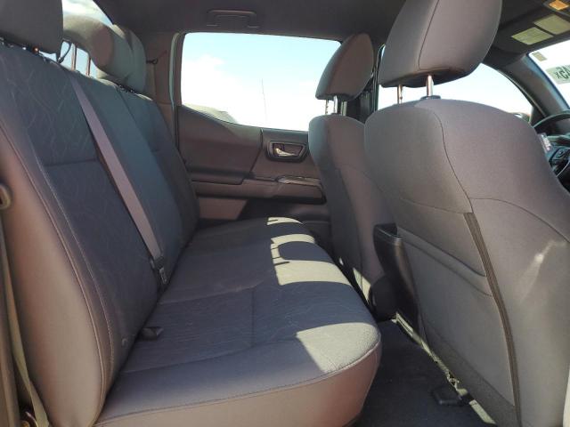 5TFCZ5AN0GX004819 - 2016 TOYOTA TACOMA DOUBLE CAB ORANGE photo 10