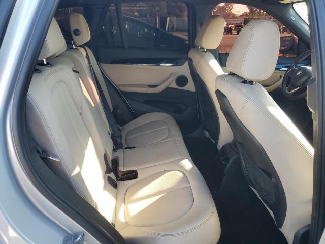 WBXHU7C57K3H46119 - 2019 BMW X1 SDRIVE28I SILVER photo 11