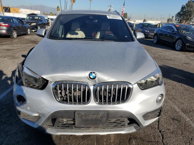 WBXHU7C57K3H46119 - 2019 BMW X1 SDRIVE28I SILVER photo 5