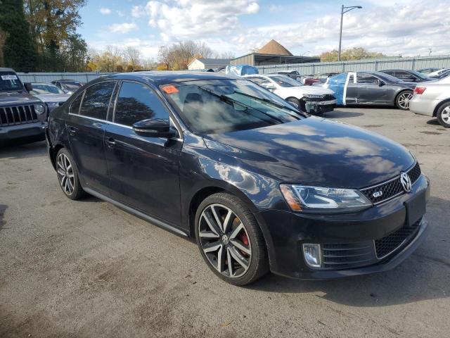 3VW5S7AJ1EM386865 - 2014 VOLKSWAGEN JETTA GLI BLACK photo 4